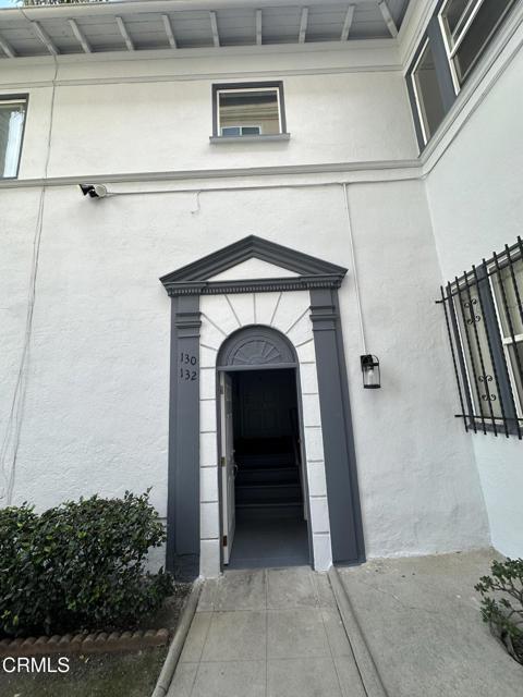 Detail Gallery Image 2 of 11 For 130 Orlando Ave #130 1/2,  Los Angeles,  CA 90048 - 2 Beds | 1 Baths