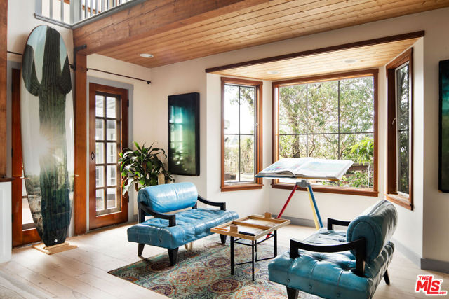31840 Seafield Drive, Malibu CA: https://media.crmls.org/mediaz/4eee7e30-eb31-4c32-a7f6-8b56115e9f9d.jpg