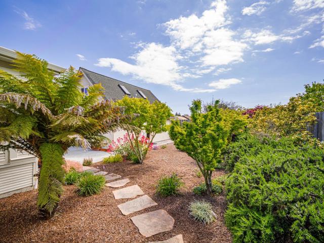 215 Trescony Street, Santa Cruz CA: https://media.crmls.org/mediaz/4eeef42d-5e20-4135-be9b-56c5fcd15643.jpg