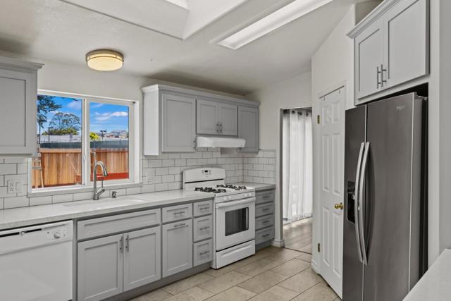 1538 Hilby Avenue, Seaside CA: https://media.crmls.org/mediaz/4eeef5ea-b0cc-4429-83cf-c13d0b3ba3ac.jpg