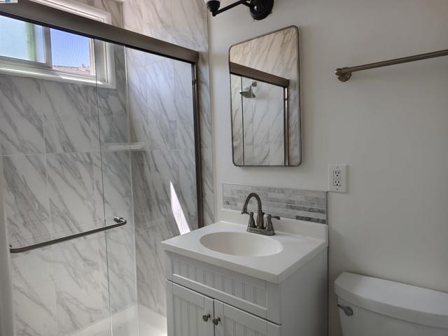522 Lagunitas Lane, Hayward CA: https://media.crmls.org/mediaz/4eef0fe6-0ae7-4d87-8418-8f2eeb5fe8f8.jpg