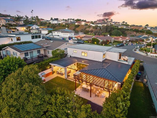 Image 3 of 51 For 5530 Candlelight Drive
