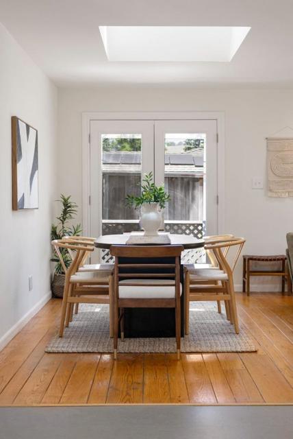 934 Hickory Way, Fremont CA: https://media.crmls.org/mediaz/4eefc509-cdeb-47a4-bdee-9ce56059f202.jpg
