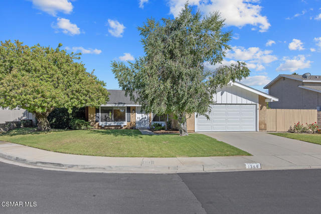 1368 Sheffield Place, Thousand Oaks CA: https://media.crmls.org/mediaz/4ef032ab-5882-48ac-bffc-7644399ded52.jpg