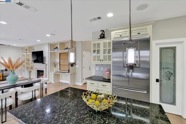 Image 23 of 60 For 3956 Jordan Ranch Dr