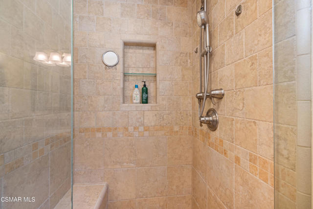 4536 Alpine Street, Simi Valley CA: https://media.crmls.org/mediaz/4ef08109-3698-4119-aded-83bef5c3412b.jpg