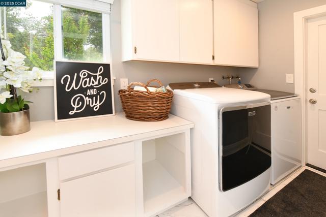 2200 Tice Valley Blvd +3BR ADU, Walnut Creek CA: https://media.crmls.org/mediaz/4ef09e61-33a8-41f4-ac5d-cb75398e44b8.jpg