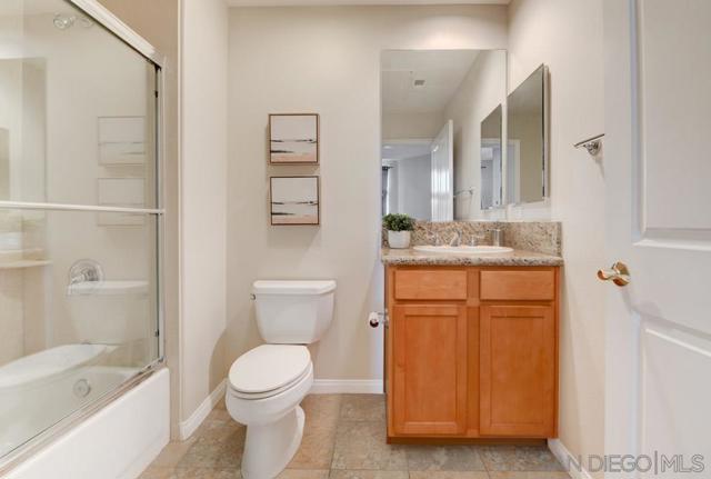 350 Nutmeg St, San Diego CA: https://media.crmls.org/mediaz/4ef0f3fe-253f-438a-a067-2df2c1ea76e5.jpg