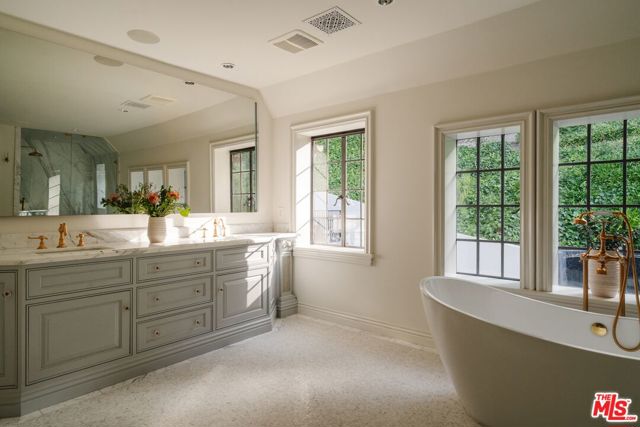 Drew Fenton | 10950 Bellagio Road Los Angeles CA | MLS: 7663790