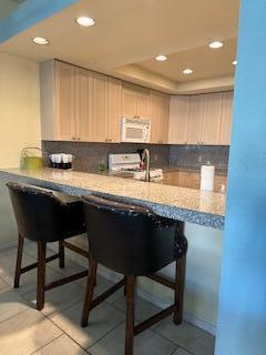 Image 9 of 28 For 2601 Broadmoor Drive 7