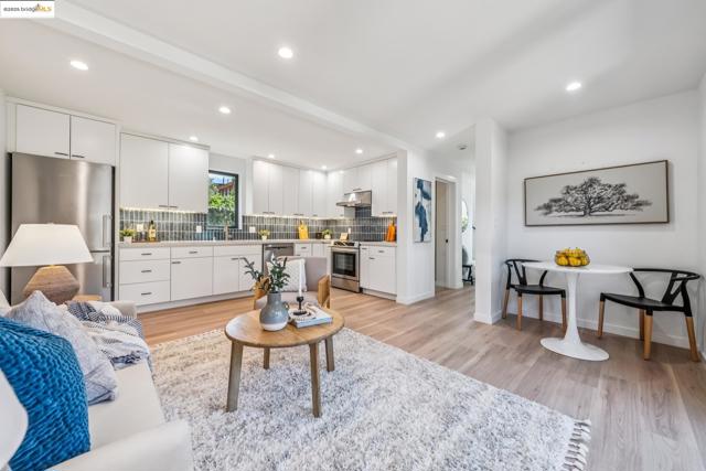 737 61st St, Oakland CA: https://media.crmls.org/mediaz/4ef43c54-1cf3-44db-8a74-5576aaccfece.jpg