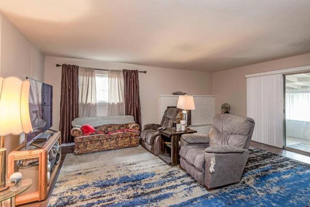 8420 David Court, Gilroy CA: https://media.crmls.org/mediaz/4ef4880f-6dd1-452a-9ea5-f3dd762af891.jpg