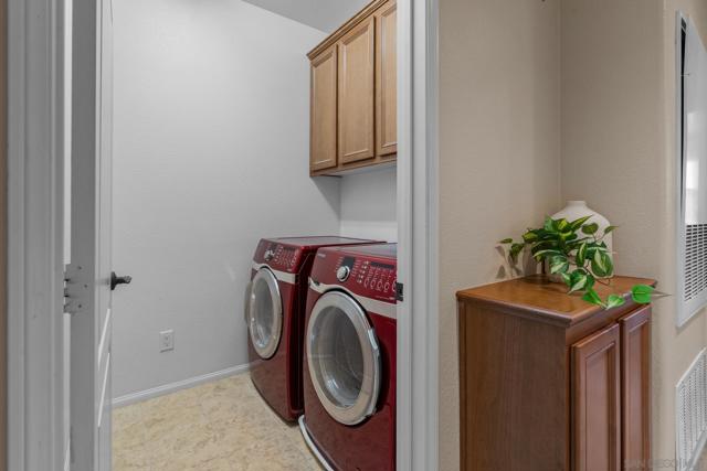 17022 Calle Trevino, San Diego CA: https://media.crmls.org/mediaz/4ef53e7b-33f9-4704-b5a4-7bb8b1c0cb06.jpg