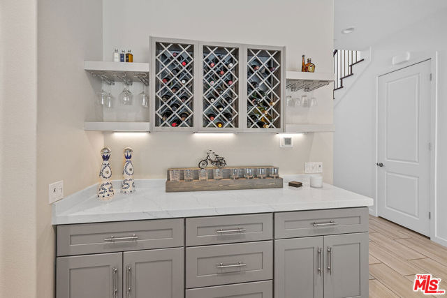18113 Tableau Way, Santa Clarita CA: https://media.crmls.org/mediaz/4ef6decb-112d-4e86-b6ee-2b96f3446e7e.jpg