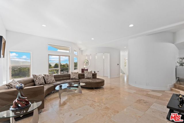 Image 3 for 15080 Encanto Dr, Sherman Oaks, CA 91403