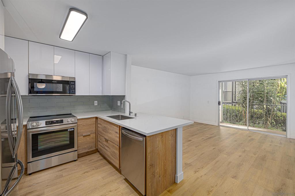 3020 Cowley Way - photo 12