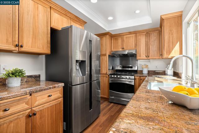 1618 Candelero Dr, Walnut Creek CA: https://media.crmls.org/mediaz/4ef9d900-069a-4dbc-8bf7-d5a91ef184c0.jpg