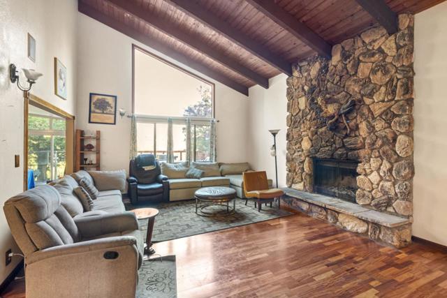 44500 Parkmeadow Drive, Fremont CA: https://media.crmls.org/mediaz/4efa1308-351b-4b12-96da-a0bea7cdc5a6.jpg