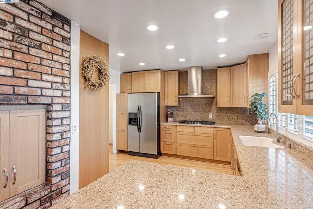 Image 19 of 60 For 25660 Paul Ct