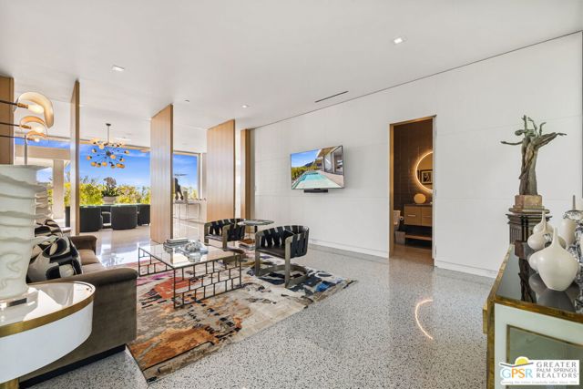 2381 Vista Palizada Drive, Palm Springs CA: https://media.crmls.org/mediaz/4efb01fa-f309-49f0-9df1-ad33e91c27d3.jpg