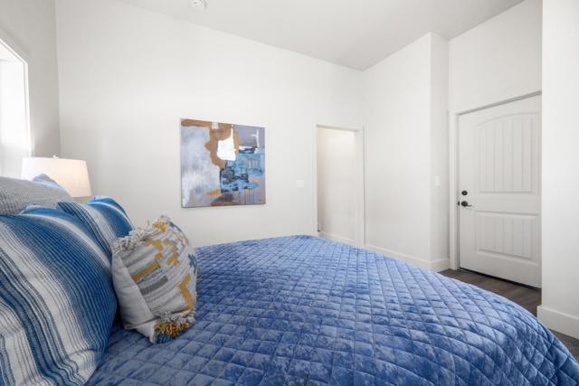 1124 Laurel Street, Santa Cruz CA: https://media.crmls.org/mediaz/4efb895d-0093-4fdb-b1de-d22fd1734cf1.jpg