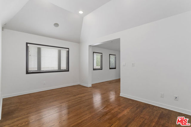 6656 Colgate Avenue, Los Angeles CA: https://media.crmls.org/mediaz/4efc6ecb-2c9e-4c0a-b30e-4e10ef718e10.jpg