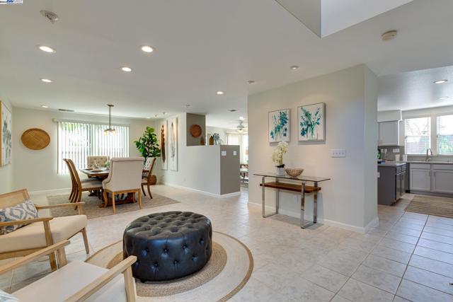 Image 1 of 30 For 6 Weiss Ct  