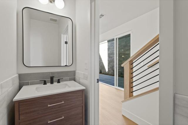 213 Fairmount Avenue, Santa Cruz CA: https://media.crmls.org/mediaz/4efda4e9-7453-478e-b3eb-76425ea96fa5.jpg
