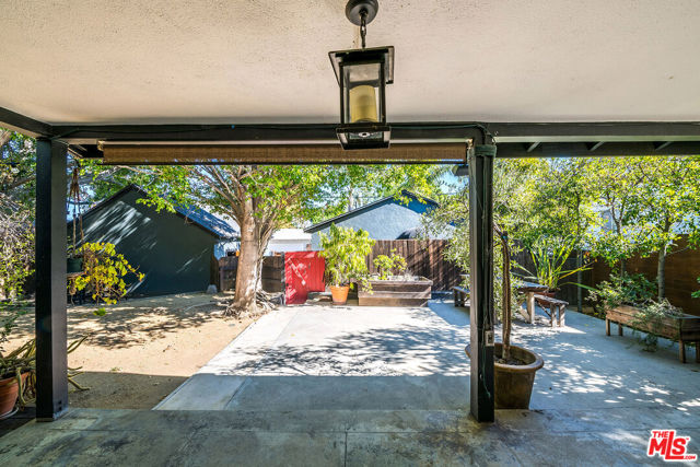 4838 Coldwater Canyon Avenue, Sherman Oaks CA: https://media.crmls.org/mediaz/4efdff41-acf6-4949-a690-0cb94cb69265.jpg