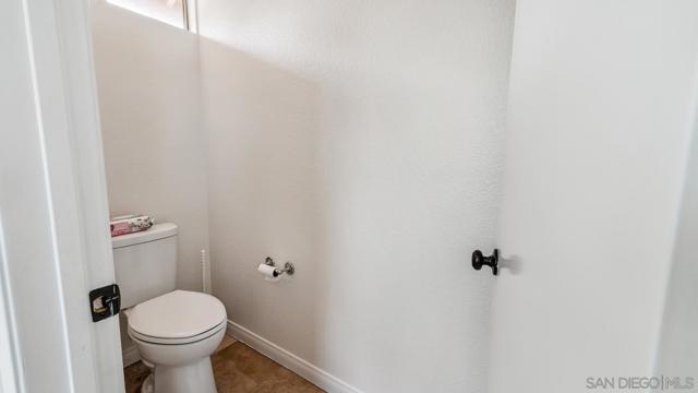 27468 Rosebay Ct, Temecula CA: https://media.crmls.org/mediaz/4efe1f24-7b1b-4894-a68b-06c0a08ef4e1.jpg