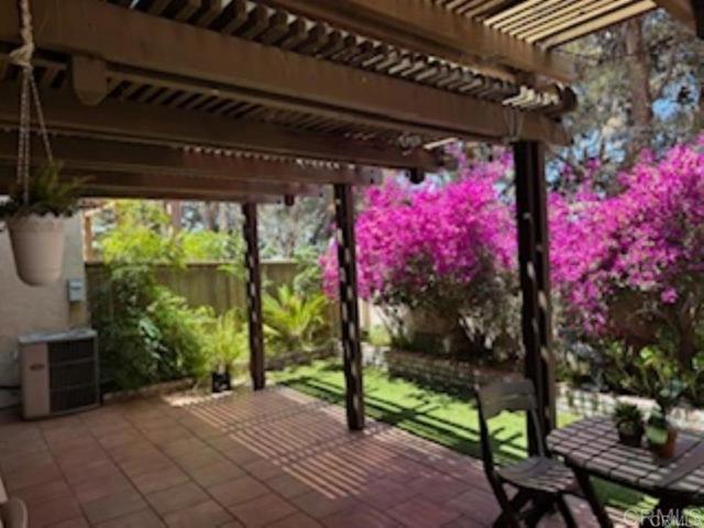 Detail Gallery Image 1 of 28 For 1010 Baywood Cir #E,  Chula Vista,  CA 91915 - 3 Beds | 2 Baths