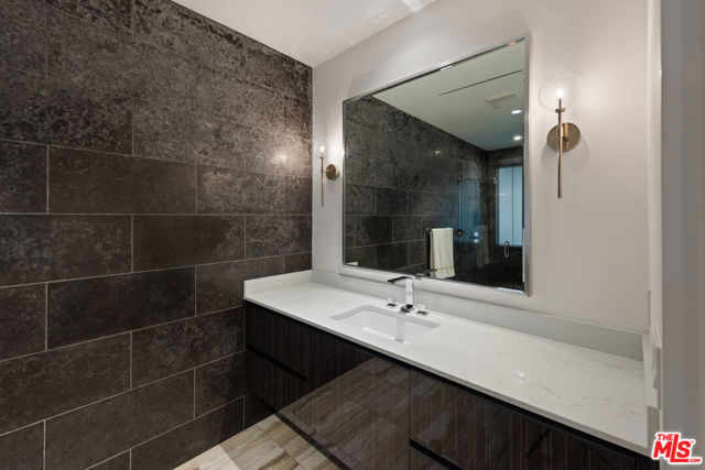 2630 EDEN Place, Beverly Hills CA: https://media.crmls.org/mediaz/4eff37e8-4a49-406a-a35b-46e81d672cb5.jpg