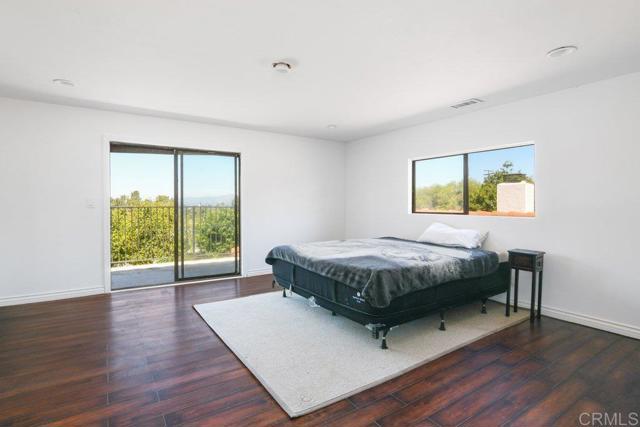 1736 Bellington Lane, Fallbrook CA: https://media.crmls.org/mediaz/4eff8fa3-8f5e-4fb1-a5bd-37a5c105e343.jpg