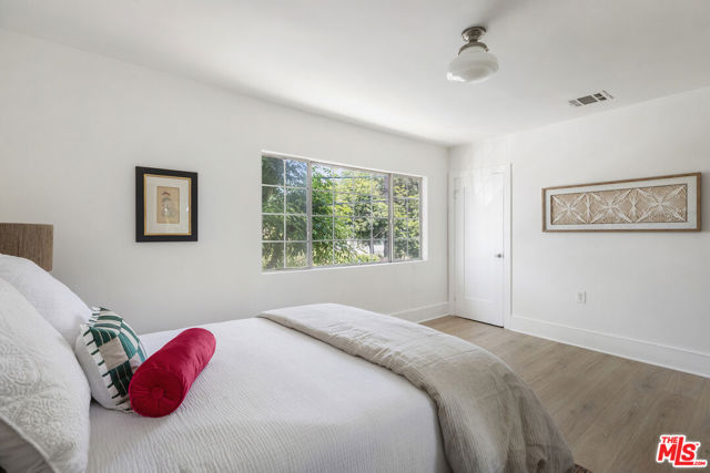 329 N Avenue 57, Los Angeles CA: https://media.crmls.org/mediaz/4effe966-54df-4344-919d-901bf6a8c69f.jpg