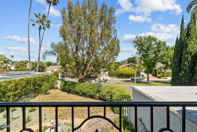 4411 Regents Court, Westlake Village CA: https://media.crmls.org/mediaz/4f00b673-18dc-491a-859b-a55bc7a25df3.jpg
