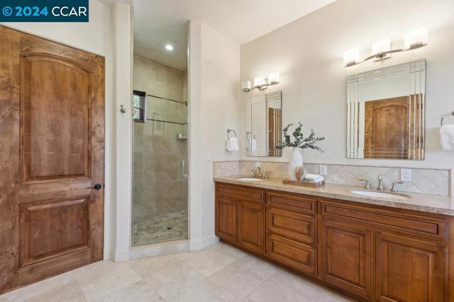 Image 24 of 60 For 1740 Toyon Rd