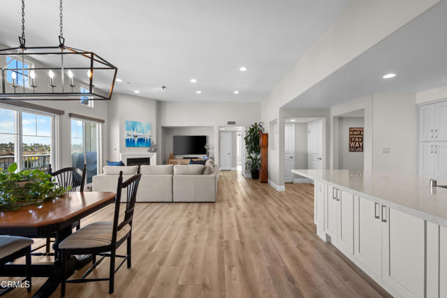 Detail Gallery Image 14 of 41 For 4376 Tradewinds Dr, Oxnard,  CA 93035 - 3 Beds | 2/1 Baths