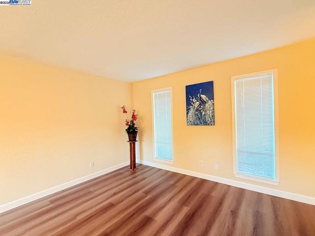 68 El Toro Ct, Fairfield CA: https://media.crmls.org/mediaz/4f01bc4f-ac76-441b-a260-ca406e9ab575.jpg