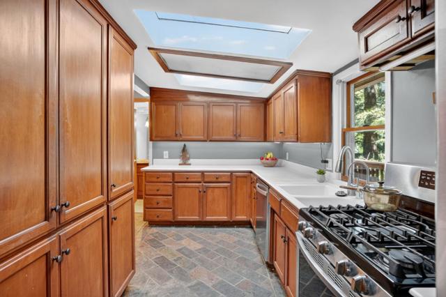 11033 Sequoia Avenue, Felton CA: https://media.crmls.org/mediaz/4f02450d-5197-44e5-a24b-a06e6f04a706.jpg