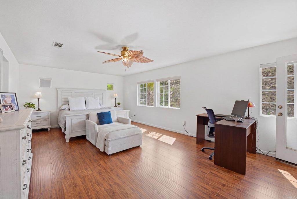 560 Via Del Caballo - photo 19