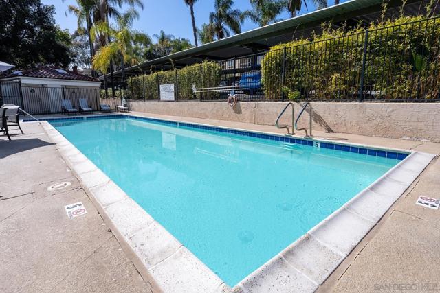 3605 Ash St, San Diego CA: https://media.crmls.org/mediaz/4f0288fe-3acf-46f4-bc37-fa62b9b58fa3.jpg