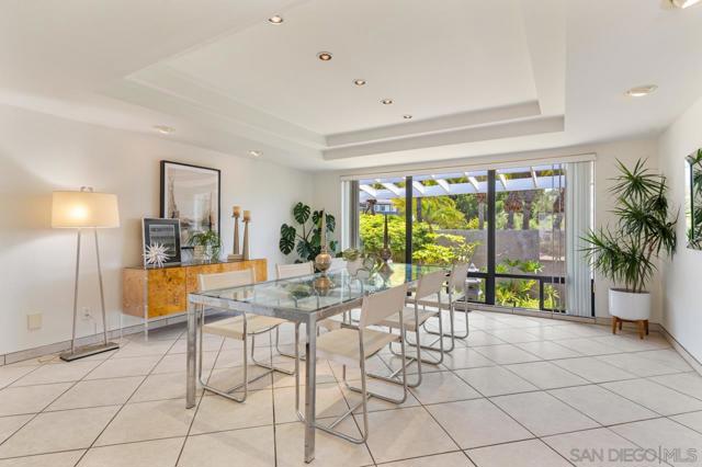 11020 Horizon Hills Dr, El Cajon CA: https://media.crmls.org/mediaz/4f030e12-bfb6-4ce0-bcba-d90c0ef9959d.jpg