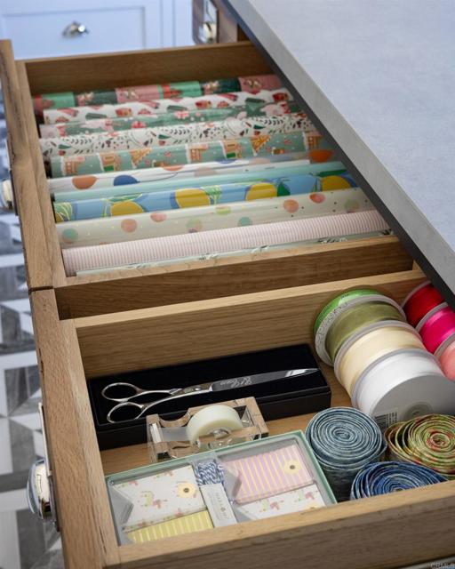 17845 Via de Fortuna, Rancho Santa Fe CA: https://media.crmls.org/mediaz/4f037441-d72e-44f9-94a6-eefb750f9aa0.jpg