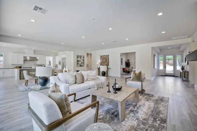 16350 Sage Trails Ct, Poway CA: https://media.crmls.org/mediaz/4f04323d-c9cf-404b-8f49-b7050f2fa202.jpg