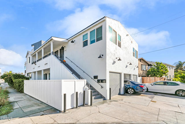 2664 S La Brea Avenue, Los Angeles CA: https://media.crmls.org/mediaz/4f04d801-88b3-45ed-8269-cad17f26b42a.jpg