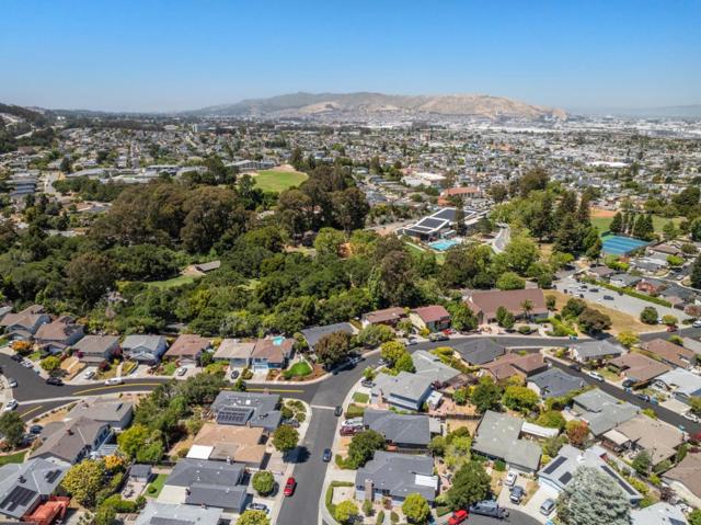 1730 Santa Lucia Avenue, San Bruno CA: https://media.crmls.org/mediaz/4f04e094-256b-41b6-a05e-c0926c732381.jpg