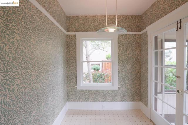 68 Fairview Ave., Piedmont CA: https://media.crmls.org/mediaz/4f05921e-1d13-4e4a-8818-5324932e6d85.jpg