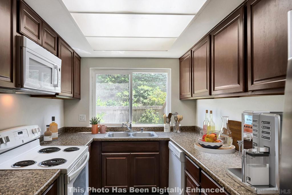 4454 Eastgate Mall - photo 13