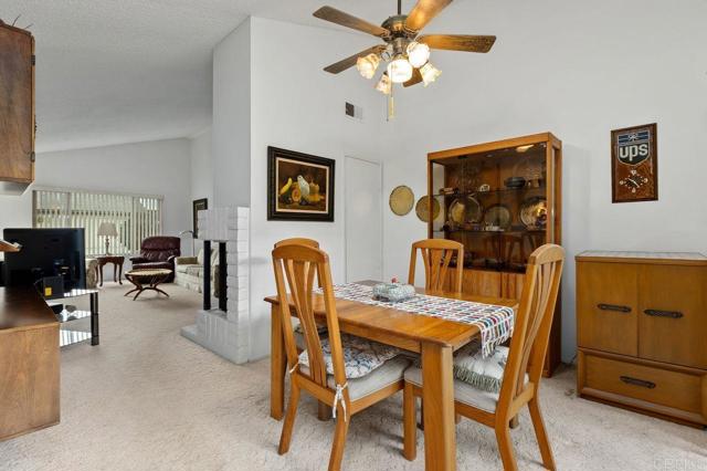 Detail Gallery Image 9 of 39 For 727 Nob Cir, Vista,  CA 92084 - 2 Beds | 2 Baths