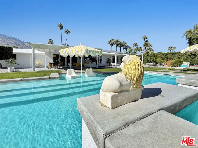 2235 E Paseo Gracia, Palm Springs CA: https://media.crmls.org/mediaz/4f06d1be-5b1e-4001-bf2a-1dd496c30b97.jpg